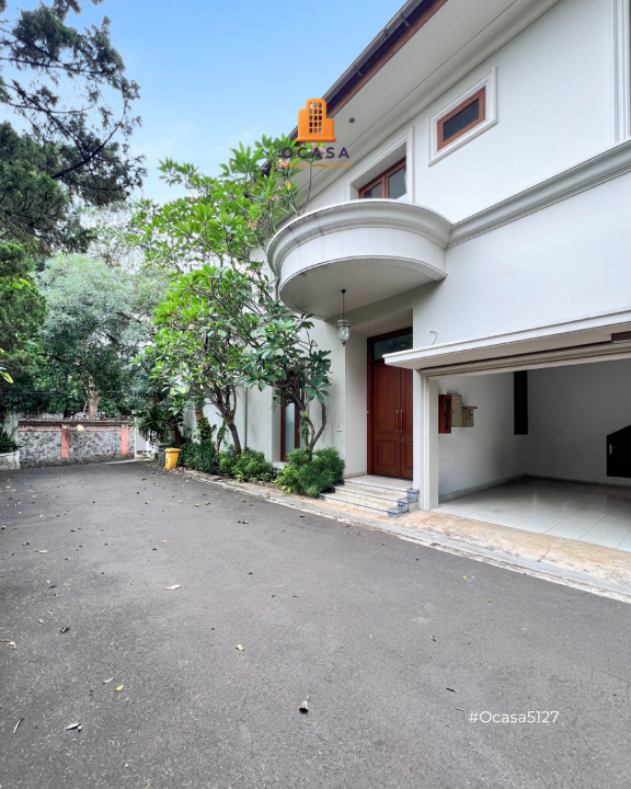 Disewakan Rumah Nyaman di Kemang, Jakarta Selatan, LT 580m²