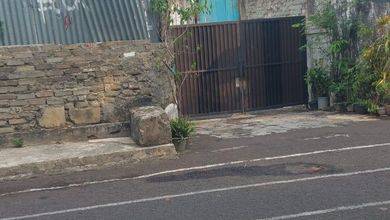Tanah Luas 308 m2 Area Strategis Kebayoran Baru, Dijual Murah