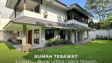 Penawaran Eksklusif, rumah Prestisius di Simprug, Jakarta Selatan, LB 350m²