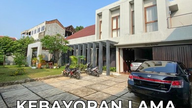 Rumah Elegan di Kebayoran Lama, Jakarta Selatan, 7 Kamar Tidur, LT 1500m²