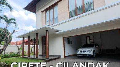 For Sale & Rent Rumah 2 Lantai Semi Furnished Cipete Cilandak Jakarta Selatan