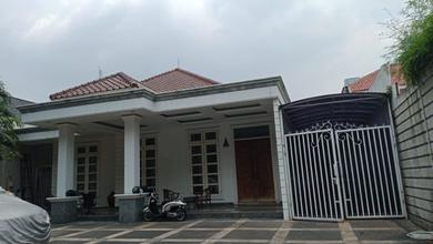 Penawaran Eksklusif, rumah Prestisius di Menteng, Jakarta Pusat, LB 500m²