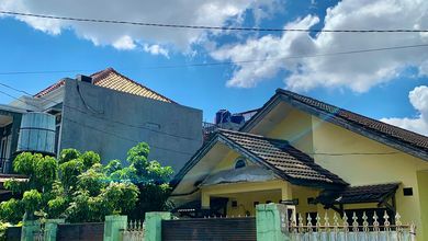 Tanah Komersial Dekat Jalan Raya Area Simprug