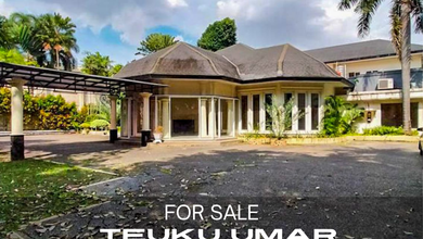 Kesempatan Eksklusif, rumah Prestisius di Menteng, Jakarta Pusat, LB 1724m²