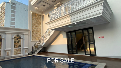 For Sale rumah Mewah di Kemang, Jakarta Selatan - LT 260m²
