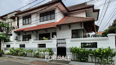 Rumah lama terawat siap huni di tebet Jaksel