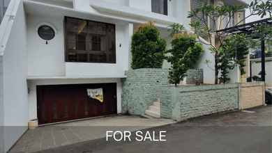 Rumah di dalam townhouse siap huni di cilandak jaksel