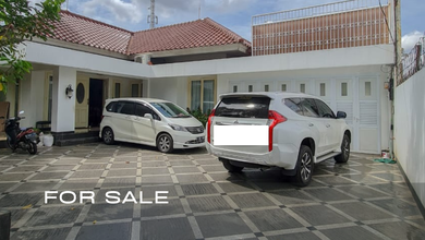 Hunian Mewah di Lebak Bulus, Jakarta Selatan, 4 Kamar Tidur, LT 1200m²