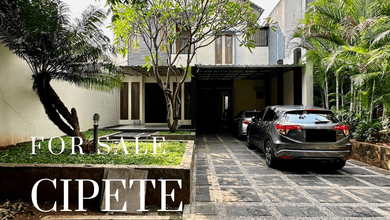 Rumah hook dalam cluster lokasi strategis di cipete jaksel