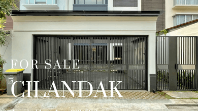 Rumah modern dalam townhouse di cilandak