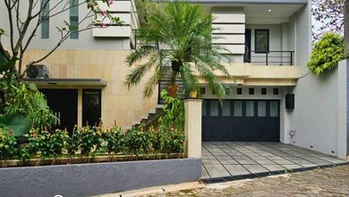 For Sale rumah Eksklusif di Lebak Bulus, Jakarta Selatan - LT 273m²