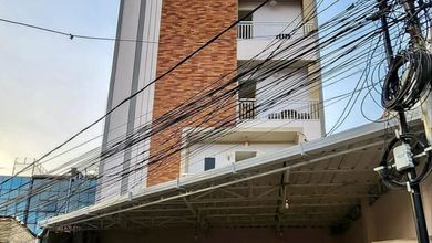 Rumah Elegan di Tanah Abang, Jakarta Pusat, 32 Kamar Tidur, LT 106m²