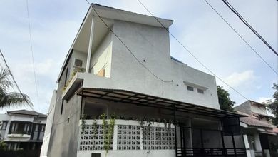 Rumah Dijual di Sektor 9-Bintaro, Tangerang Selatan, LB 200m², Harga Terbaik!