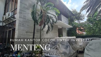 Rumah Area Luxury Menteng, Jakarta Pusat - Harga Menarik 65 Miliar