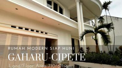 Rumah lahan luas lokasi strategis di gaharu jaksel
