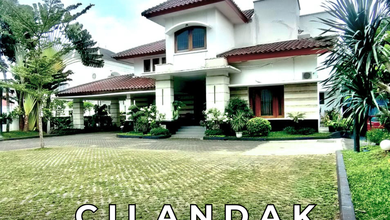 For Sale rumah Eksklusif di Cilandak, Jakarta Selatan - LT 2460m²