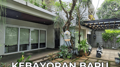 For Rent Rumah Hadap Utara di Senopati Area