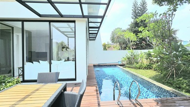 Rumah Elegan di patra kuningan, Jakarta Selatan, 4 KT, LT 235m²