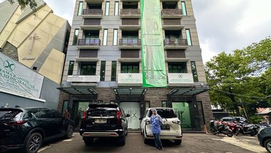 Strategic Shophouse Building At Halimun, Jaksel