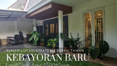 Rumah Mewah di Kawasan Kebayoran Baru, Jakarta Selatan, LB 160m², Harga 15 Miliar