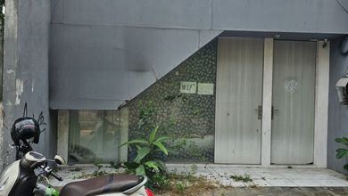 Kesempatan Rumah di Karet Tengsin, Jakarta Pusat, LB 94m², Harga 2 Miliar