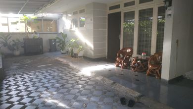 Jual Rumah Bagus Luas 208 m2 di Kebayoran Baru, Jakarta Selatan