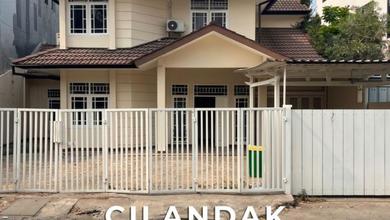 Hunian Elegan di Cilandak, Jakarta Selatan, 5 KT, LT 256m²