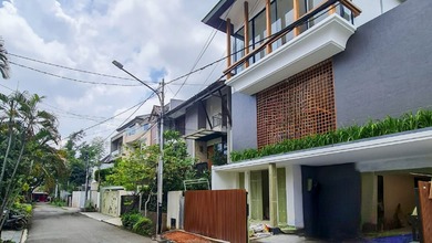 Jual Rumah Megah LT 201 m2 Kawasan Pondok Indah, Jakarta Selatan