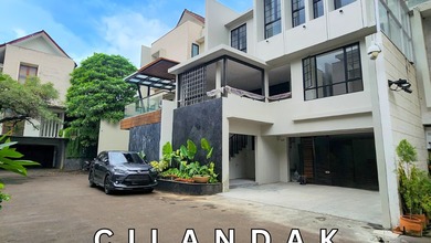 Hunian Mewah di Kawasan Cilandak, Jakarta Selatan, LB 400m², Harga 12,8 Miliar