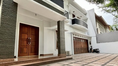 Penawaran Langka, rumah Prestisius di Kuningan, Jakarta Selatan, LB 700m²