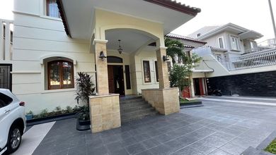Rumah Prestisius di Kawasan Kebayoran Baru, Jakarta Selatan, LB 457m², Harga 56 Miliar