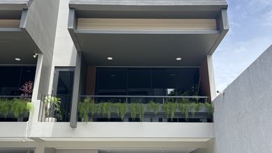 Rumah Elegan di Kemang, Jakarta Selatan, 3 KT, LT 95m²