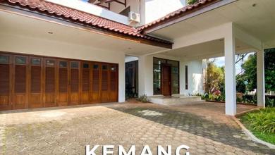 Rumah Sewa Nyaman Lokasi Kemang, Jakarta Selatan, LB 350m²