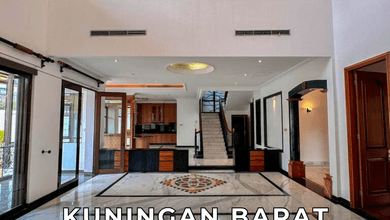 Rumah 2,5 Lt. Hadap Selatan Dalam Komplek Elit di Kuningan Barat