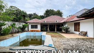 Rumah Area Luxury Kemang, Jakarta Selatan - Harga Terbaik 30 Miliar