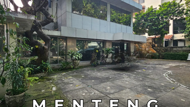 Bangunan 2 Lantai Hadap Barat di Komersial Area Menteng