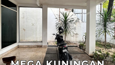 Dijual Rumah Tua Hitung Tanah One Gate System di Mega Kuningan