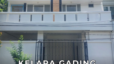 Promo Rumah di Kelapa Gading, Jakarta Utara, LB 240m², Harga 2,2 Miliar