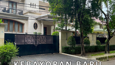 Dijual rumah Premium di Kebayoran Baru, Jakarta Selatan - LT 587m²