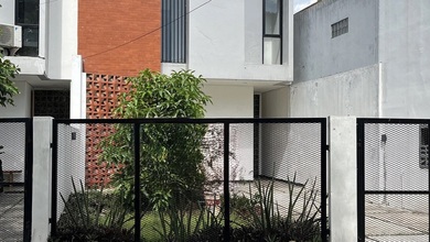 Disewakan Cepat Rumah Bagus dengan Lahan Luas 170 m2 Kawasan Bintaro