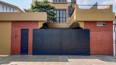 Rumah Mewah di Kebayoran Baru, Jakarta Selatan, 4 Kamar Tidur, LT 317m²
