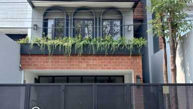 Rumah Area Luxury Pondok Indah, Jakarta Selatan - Harga Terbaik 9,9 Miliar