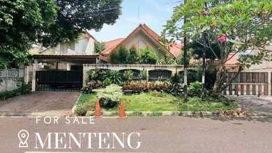 Rumah Area Premium Menteng, Jakarta Pusat - Harga Terbaik 47,9 Miliar