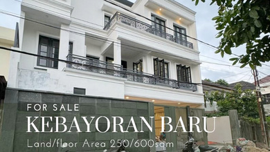 Hunian Mewah di Kebayoran Baru, Jakarta Selatan, 4 Kamar Tidur, LT 250m²
