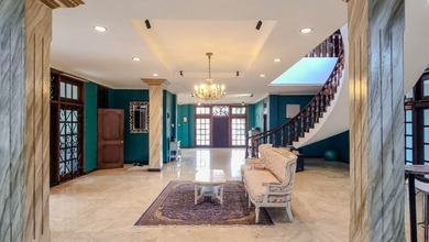 Dijual rumah Premium di Pondok Indah, Jakarta Selatan - LT 682m²