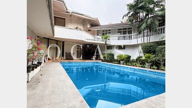 Rumah Mewah di Kebayoran Baru, Jakarta Selatan, 6 Kamar Tidur, LT 1644m²