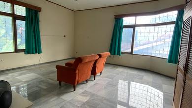 Rumah Mewah Luas 740 m2, di Kebayoran Baru, Jakarta Selatan
