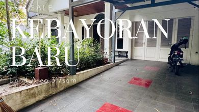Rumah Mewah di Kebayoran Baru, Jakarta Selatan, 3 KT, LT 317m²