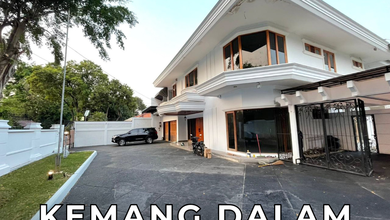 For Sale rumah Mewah di Kemang, Jakarta Selatan - LT 1300m²