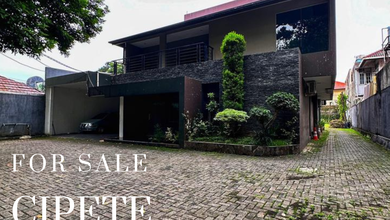For Sale rumah Eksklusif di Cipete, Jakarta Selatan - LT 1050m²